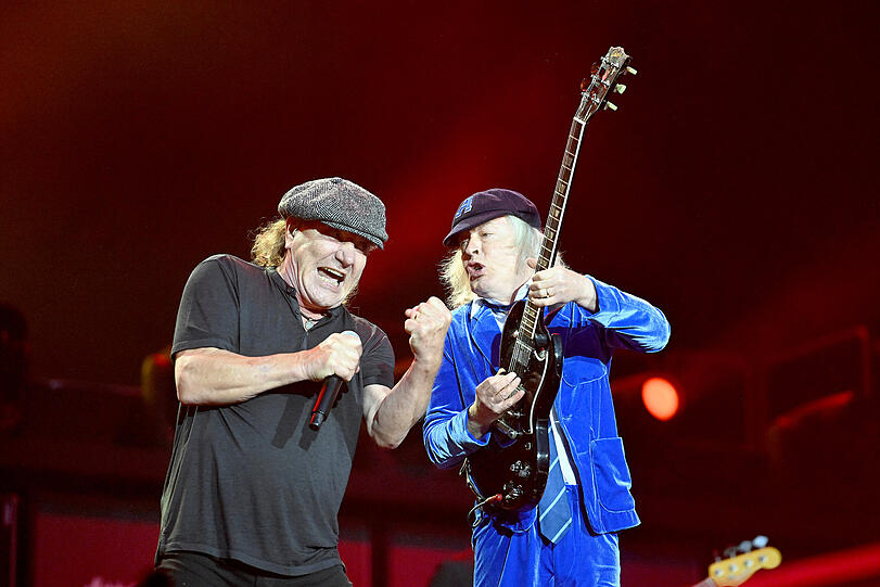 Von der langjährigen Besetzung sind im 52. Bühnenjahr nur noch zwei dabei. Sänger Brian Johnson und natürlich der einzig Unverzichtbare: Angus Young.