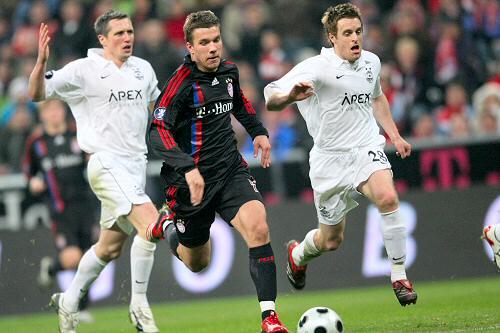 Torgarant im Uefa-Cup: Lukas Podolski (M.)