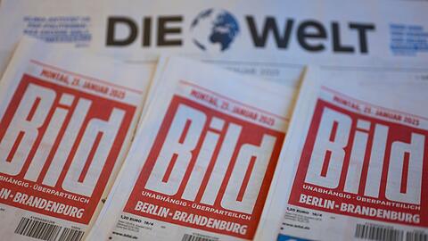 Papierausgaben der Springer-Zeitungen "Bild" und "Welt".