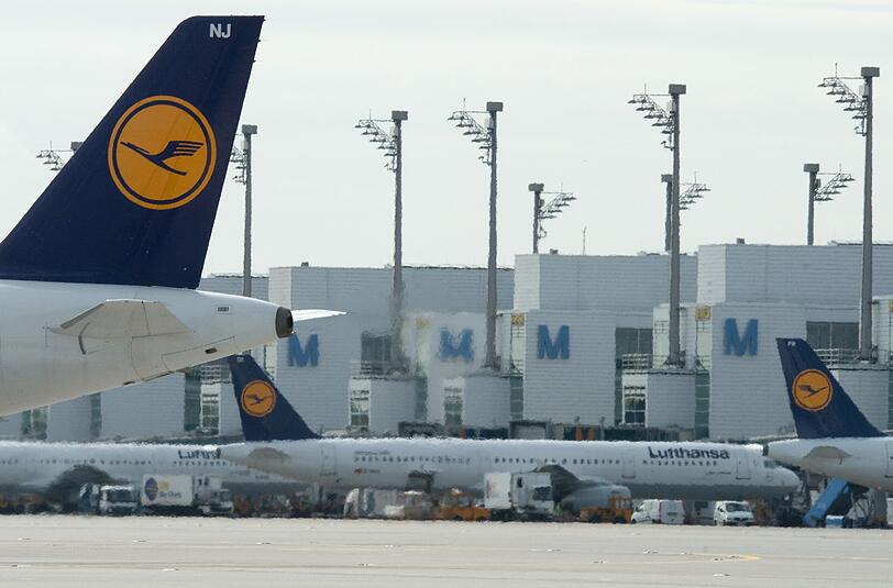 Wegen des Piloten-Streiks bei der Lufthansa wurden am Flughafen München 13 von 21 Abflügen gestrichen. Von 19 geplanten Ankünften werden acht nicht ankommen.