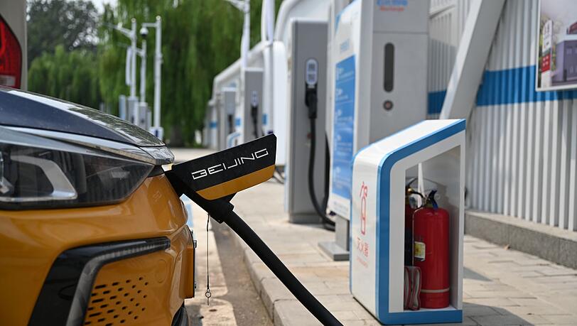 Porsche will der "Lade-Angst" durch schnellere Ladetechnologie entgegenwirken.