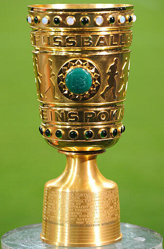 4. oder 5. August: 
Als Titelverteidiger bekommt man wohl im DFB-Pokal wieder das Montagabendspiel zugesprochen. Gegner: Viertligist BSV Schwarz-Weiß Rehden. Am 9.8. geht dann die Liga wieder los!
