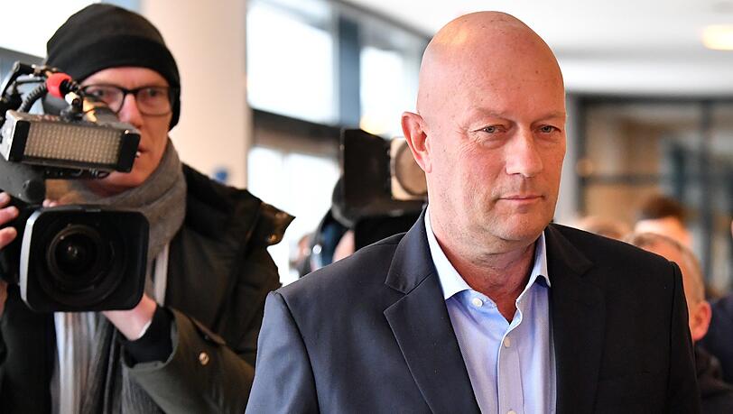 Das war's dann schon wieder für Thomas Kemmerich (FDP) als Ministerpräsident in Thüringen. Das war's dann schon wieder für Thomas Kemmerich (FDP) als Ministerpräsident in Thüringen.