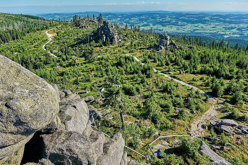 Die Idylle des Bayerischen Walds mischen drei Frauen in der Komödie &bdquo;Eine ganz heiße Nummer&ldquo; auf &ndash; ganz ungestört dagegen entspannen die Gäste im Bodenmaiser Hof