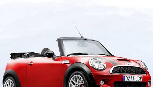 Kleiner Kraftprotz: das Mini Cabrio als Cooper Works. Kleiner Kraftprotz: das Mini Cabrio als Cooper Works.