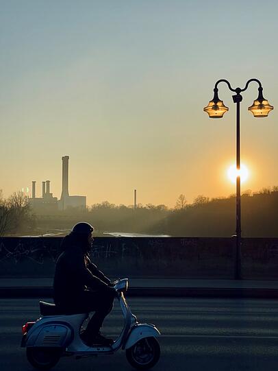 Bei dem Licht kann sich sogar das Heizkraftwerk S&uuml;d sehen lassen.