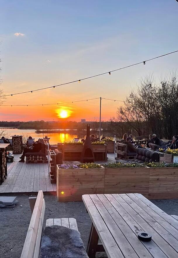 Ein weiteres Highlight: die Sonnenunterg&auml;nge am Hollerner See.