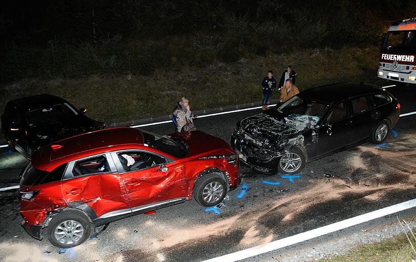 Der Bus kam aus Abona. Mit 29 Insassen stürzte er nach dem schweren Unfall am Freitag am Zirler Berg ab.