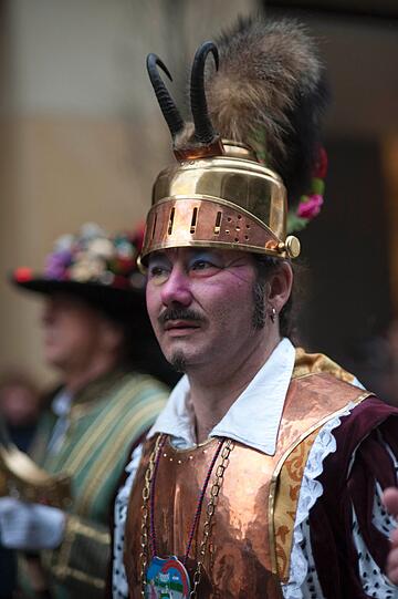 Die Damischen Ritter in Aktion: Impressionen vom Faschingszug durch die Altstadt am Sonntag.