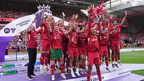 Klopp sieht sein Ex-Team jubeln.