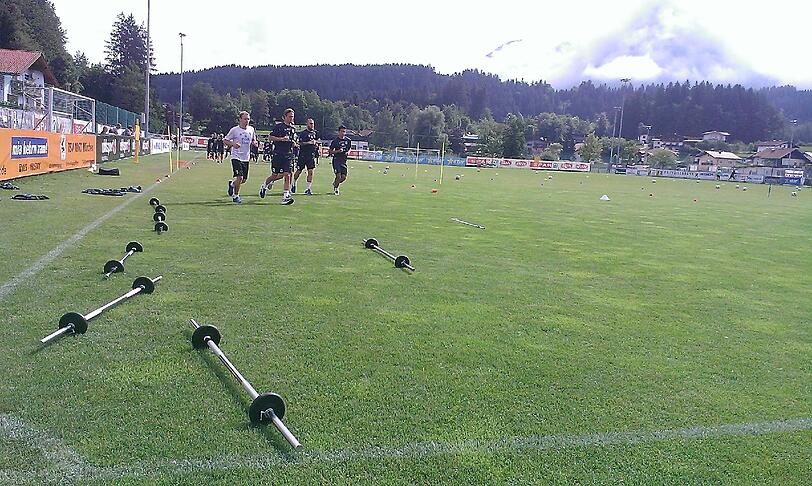 Am Dienstag trainierten die angeschlagenen Spieler in einer seperaten Laufgruppe.