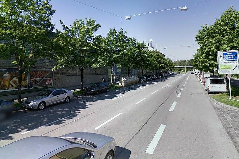Jeden Tag düsen fast 19 000 Fahrzeuge über die etwa 800 Meter lange Brudermühlstraße. Die 1300 Anwohner müssen's aushalten.