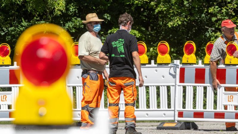 Eine Corona-Teststation wird auf dem Gemüsehof in Mamming aufgebaut. Foto: Armin Weigel/dpa/Archivbild Eine Corona-Teststation wird auf dem Gemüsehof in Mamming aufgebaut. Foto: Armin Weigel/dpa/Archivbild