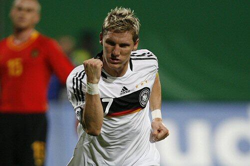 Stark im Kommen: Bastian Schweinsteiger, zuletzt gegen Belgien, Aushilfskapitän, will sich wie Lahmm & Co. mehr und mehr etablieren.