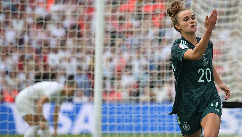 Deutschlands Lina Magull jubelt nach dem Tor zum 1:1 im EM-Finale gegen England.
