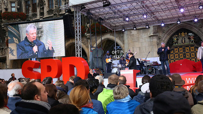 Münchens OB Dieter Reiter macht Unterstützung für den SPD-Kanzlerkandidaten.