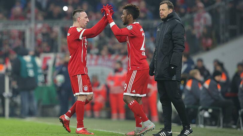 Kingsley Coman (r.) ist der Super-Joker der Bayern: Der Franzose wurde insgesamt 16 Mal eingewechselt. Danach kommen Corentin Tolisso und Sebastian Rudy (beide 14) und Rafinha (13).