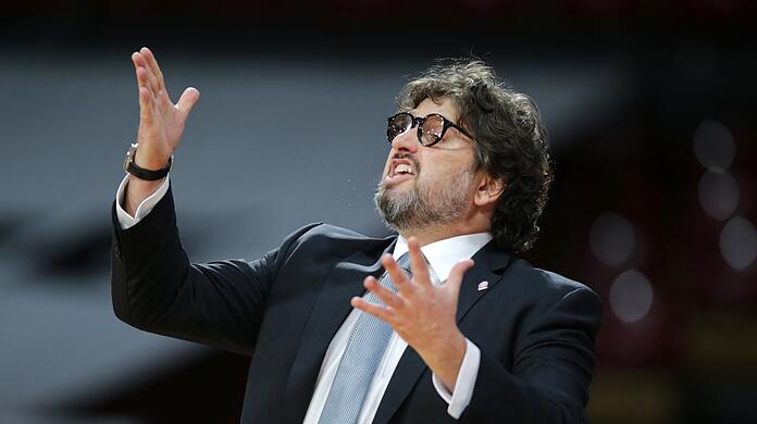 Zeigt Reue: Bayerns Chefcoach Andrea Trinchieri.
