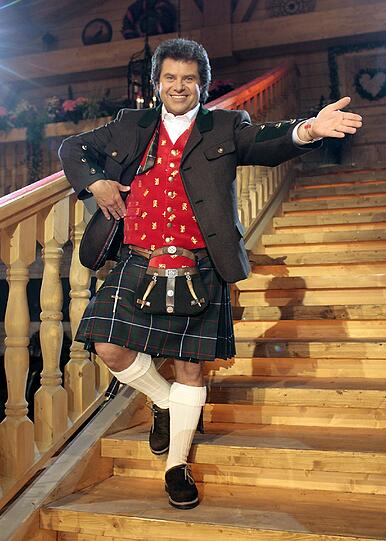 Andy Borg schick im Kärntner Kilt