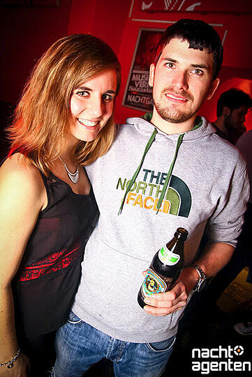 Die besten Partybilder vom Samstag: Hier aus der Nachtgalerie.