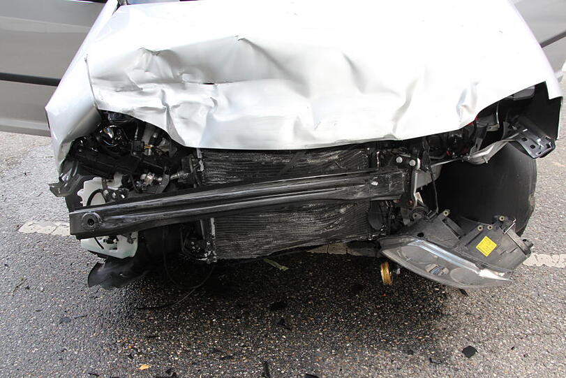 Unfall in Waldkraiburg - die Bilder vom Unfallort.