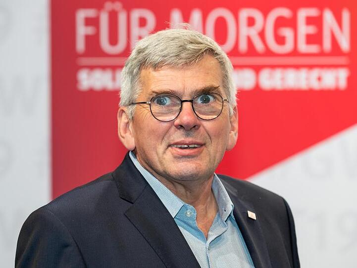 IG-Metall-Chef Jörg Hofmann: "Wenn wir uns nicht einmischen, werden die Entscheidungen gegen uns getroffen.".