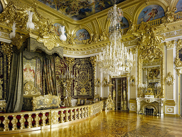 Nicht nur der Spiegelsaal - auch das Paradeschlafzimmer lässt staunen. Nicht nur der Spiegelsaal - auch das Paradeschlafzimmer lässt staunen.