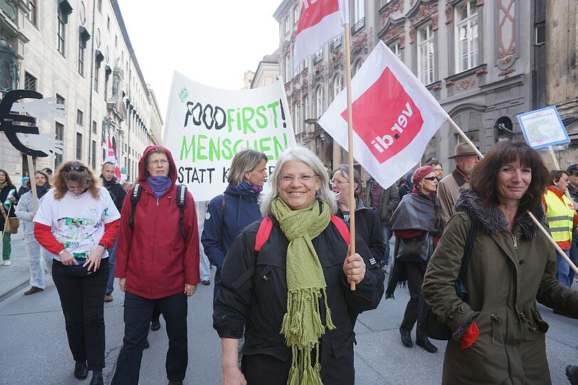 Gut gelaunt waren die TTIp-Gegner am Samstag in München unterwegs.