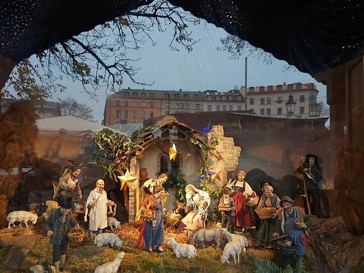 Hier gibt es wirklichen Winterzauber: die Krippe am Viktualienmarkt