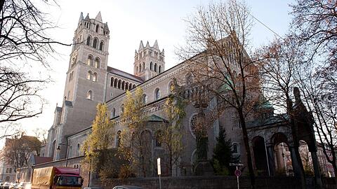 Ab 2020 wegen Asbestarbeiten geschlossen: die Maximilianskirche.