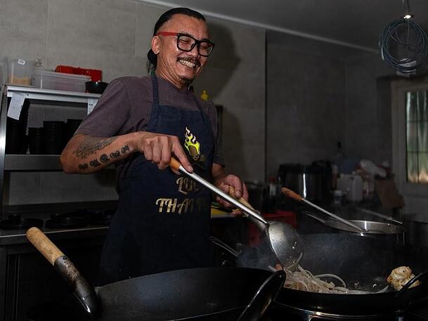 Lucky Thongtong (46) hat jetzt ein eigenes Restaurant im Tegernseer Tal.