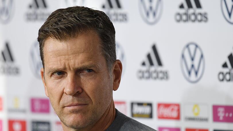 DFB-Direktor Oliver Bierhoff gibt eine Pressekonferenz.