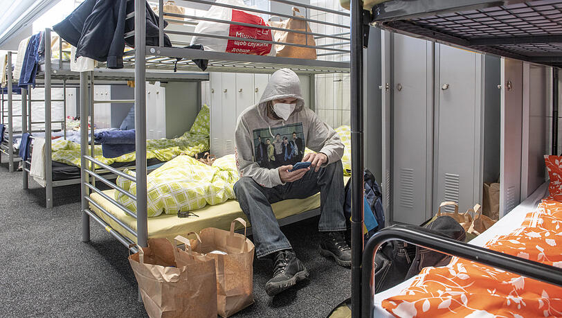 In einer Turnhalle wurden in Kirchseeon im März ukrainische Flüchtlinge untergebracht. Experten rechnen damit, dass dies auch im kommenden Winter wieder der Fall sein wird.