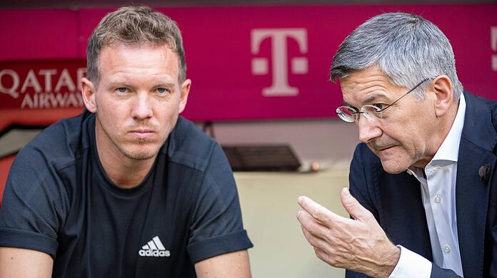 Bayern-Präsident Herbert Hainer (r.) und der mittlerweile freigestellte Trainer Julian Nagelsmann.