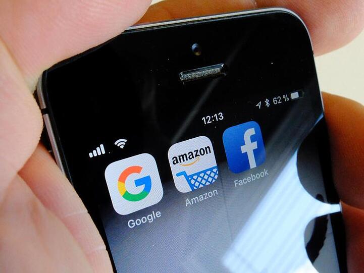 Eine Digitalsteuer für internationale US-Internetkonzerne wie Google, Amazon, Facebook und Apple könnte den USA im Handelsstreit schwer zusetzen.