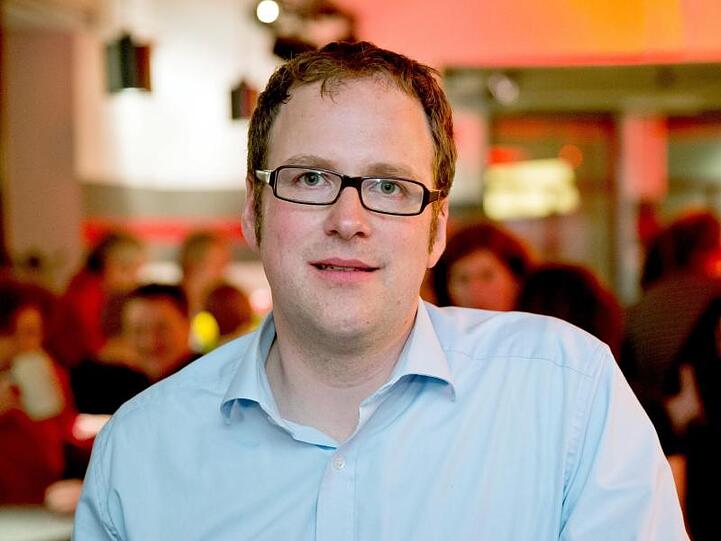 Der Erlanger Oberbürgermeister Florian Janik. Foto: Daniel Karmann/dpa/Archivbild