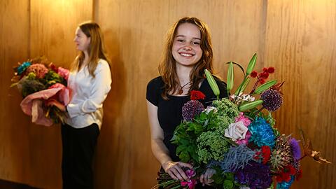 Nora Falk will als neues Nürnberger Christkind auch den Zauber von Weihnachten lebendig halten.