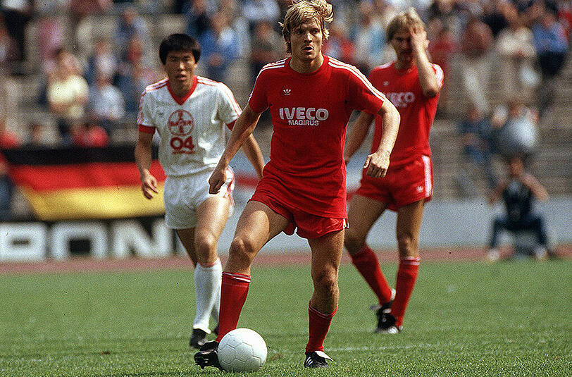 1985/86 32. Spieltag: Auch die fünf weiteren Heimspiele gewinnen die Bayern, ehe Leverkusen in der Saison 85/86 erstmals durch ein 0:0 einen Punkt aus München entführt.