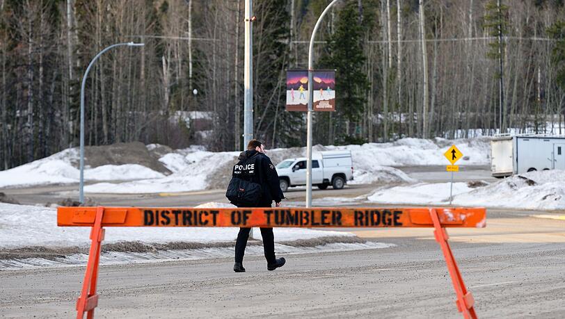 An einer Schule in Kanada kommen mehrere Menschen durch Sch&uuml;sse ums Leben.
