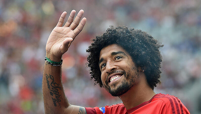Wechselt er oder bleibt er doch? Die Zukunft von Bayerns Innenverteidiger Dante ist ungewiss. Wechselt er oder bleibt er doch? Die Zukunft von Bayerns Innenverteidiger Dante ist ungewiss.