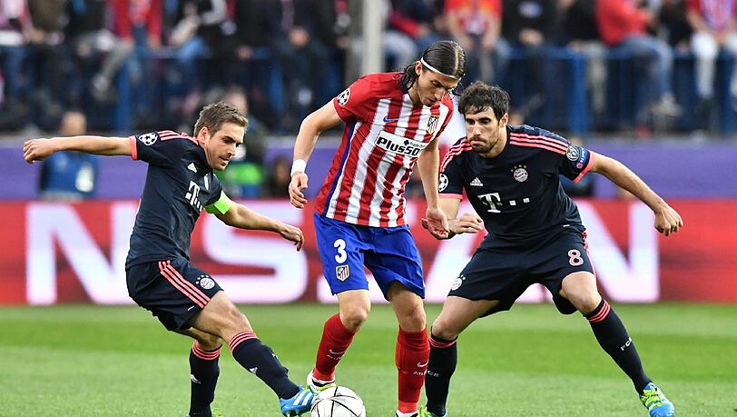 Phlipp Lahm (l.) und Javi Martinez im Bayern-Dress, hier beim Spiel gegen Atletico Madrid. Phlipp Lahm (l.) und Javi Martinez im Bayern-Dress, hier beim Spiel gegen Atletico Madrid.