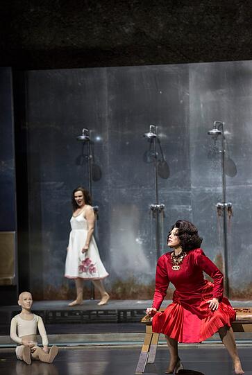 "Elektra" von Richard Strauss in der Salzburger Felsenreitschule.