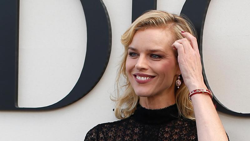 Eva Herzigova fasst den Begriff des "Supermodels" sehr weit. Eva Herzigova fasst den Begriff des "Supermodels" sehr weit.