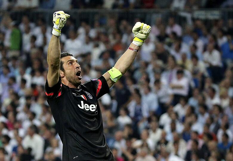 So jubelt der Altmeister: Der 37-jährige Gianluigi Buffon zieht mit Juventus Turin in Madrid ins Champions League-Finale ein.