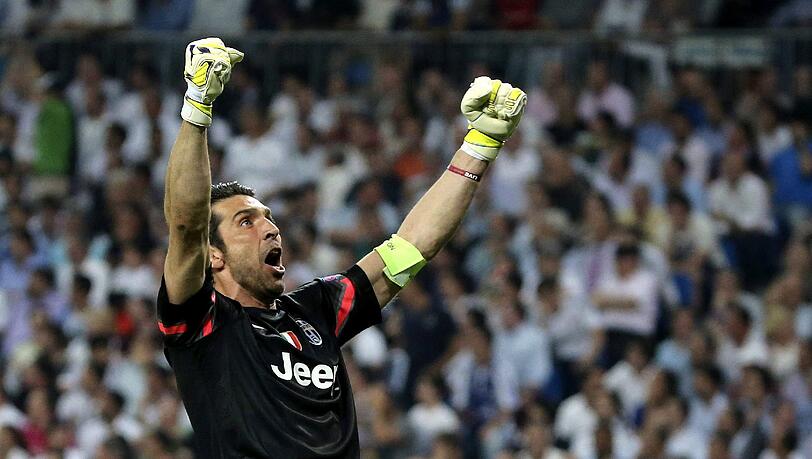 So jubelt der Altmeister: Der 37-jährige Gianluigi Buffon zieht mit Juventus Turin in Madrid ins Champions League-Finale ein. So jubelt der Altmeister: Der 37-jährige Gianluigi Buffon zieht mit Juventus Turin in Madrid ins Champions League-Finale ein.