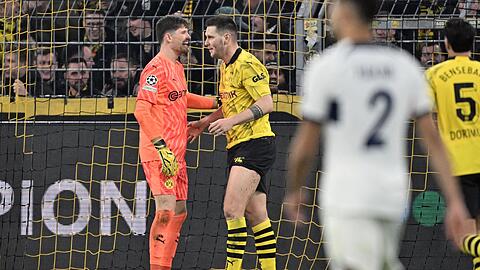 Abwehrspieler Niklas Süle (r) erntete großes Lob von seinen Mitspielern.