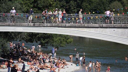 Nur noch alle drei Jahre? Das Isarinselfest. Nur noch alle drei Jahre? Das Isarinselfest.