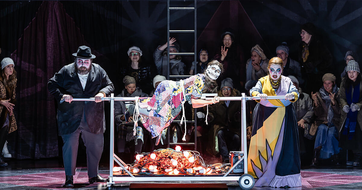 Barrie-Kosky-Eine-ganz-tolle-Familienoper-