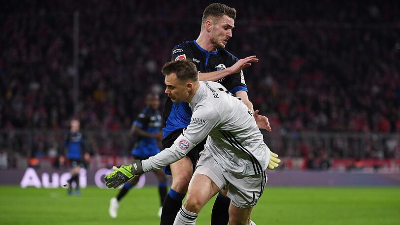 Paderborns Dennis Srbeny schaltete schnell, erlief sich den Ball und tunnelte Neuer.