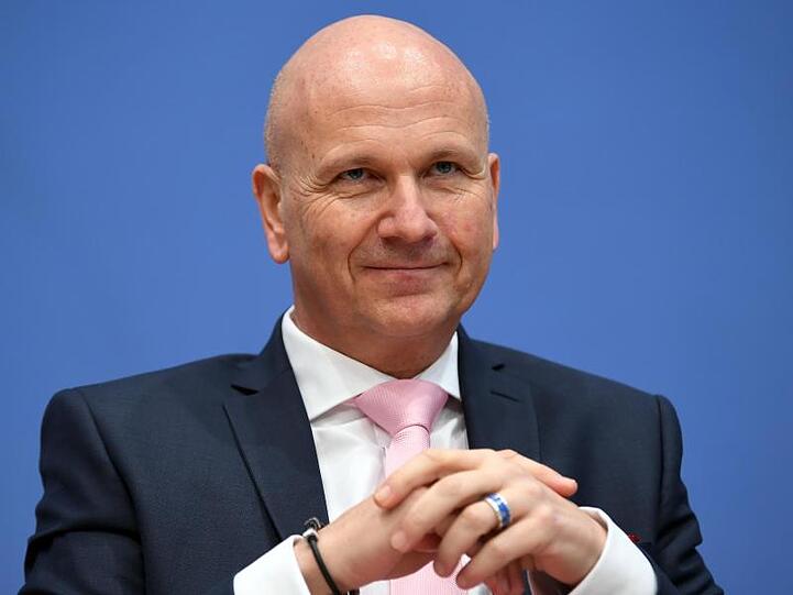 Uwe Brandl, Präsident des Deutschen Städte- und Gemeindebundes (DStGB). Foto: Britta Pedersen/Archivbild